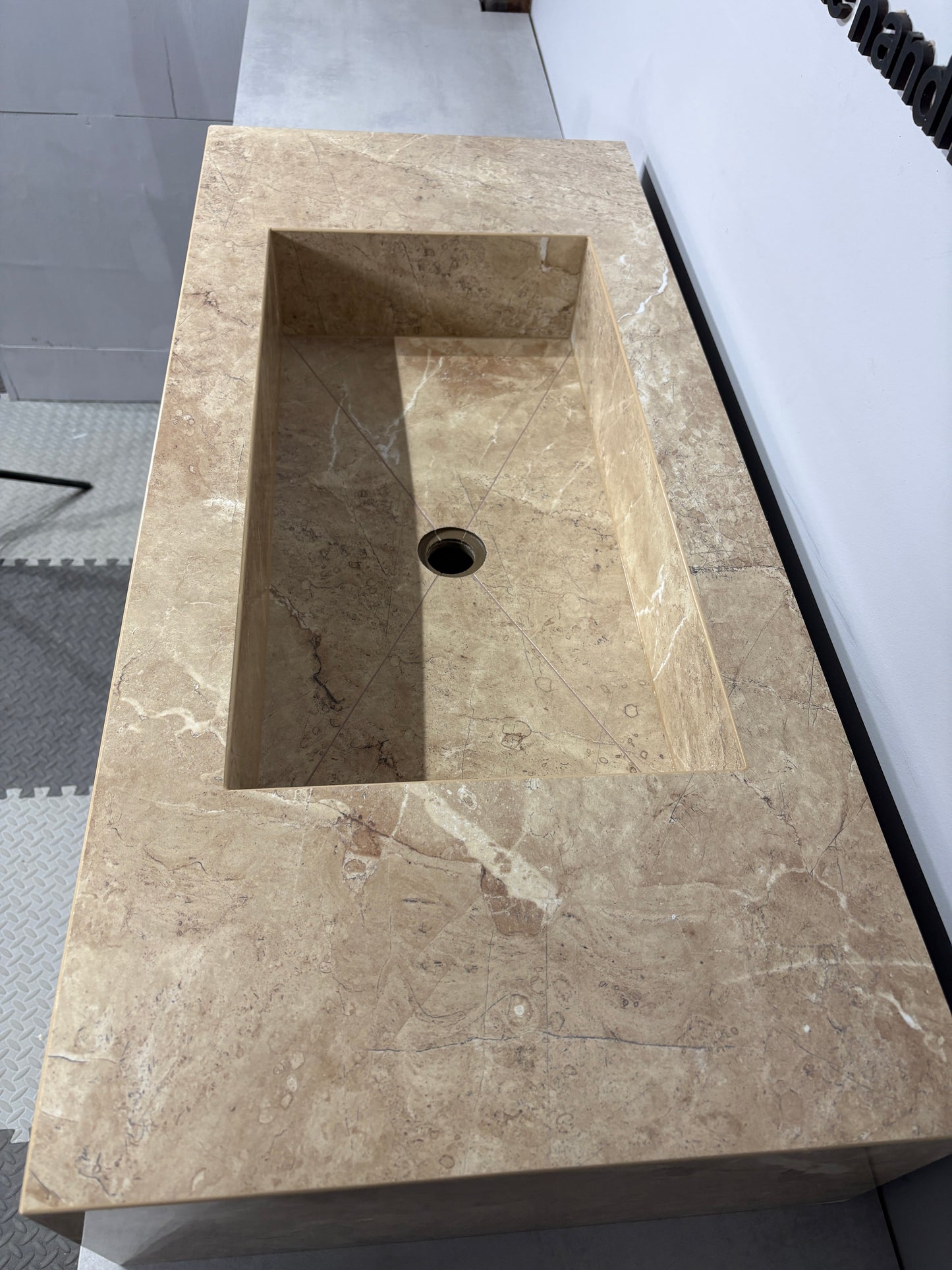 1000mm beige sink