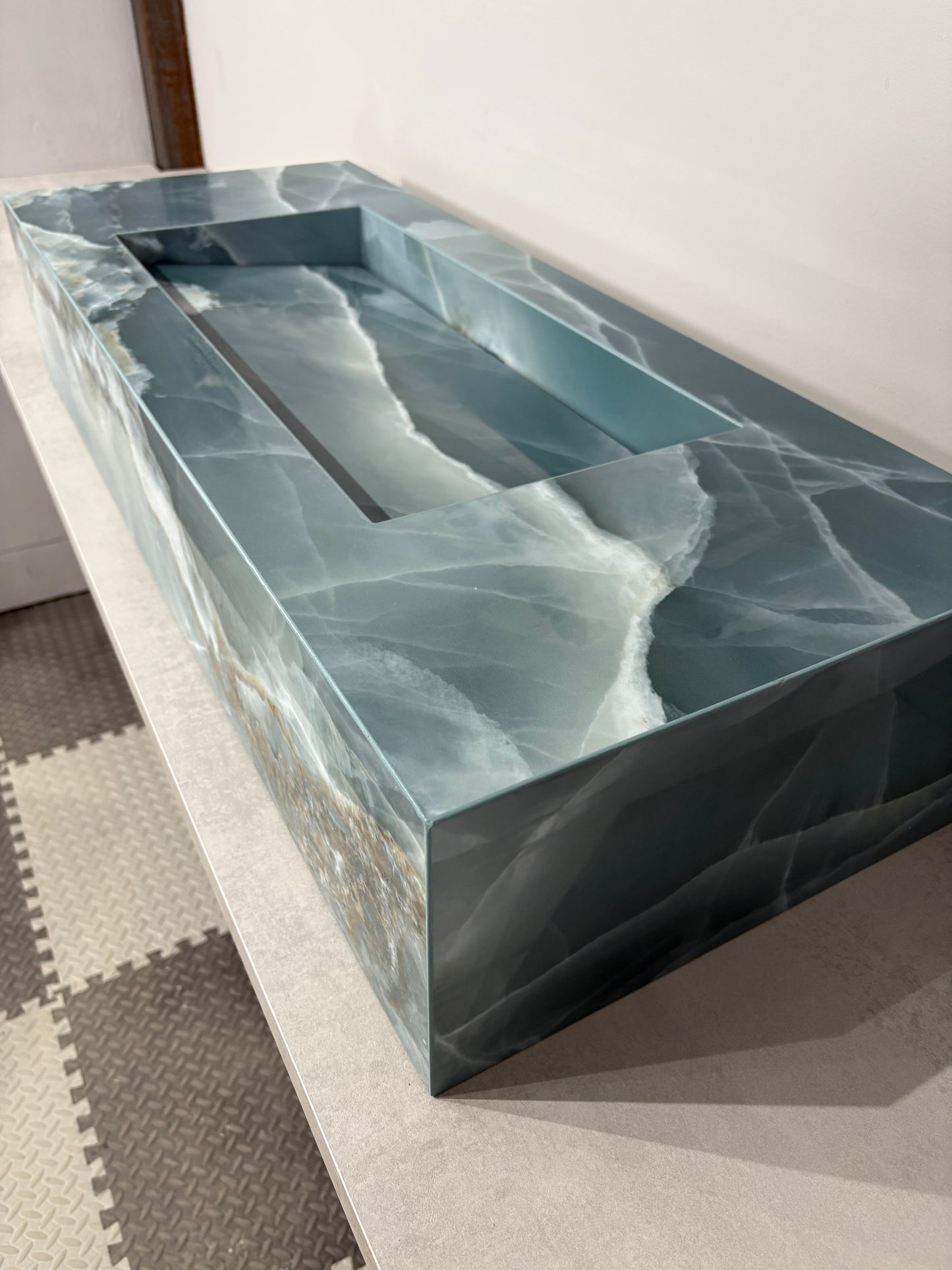 1000mm sink with shelf