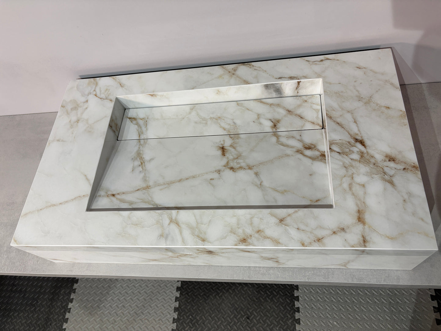 800mm sink with matching shelf